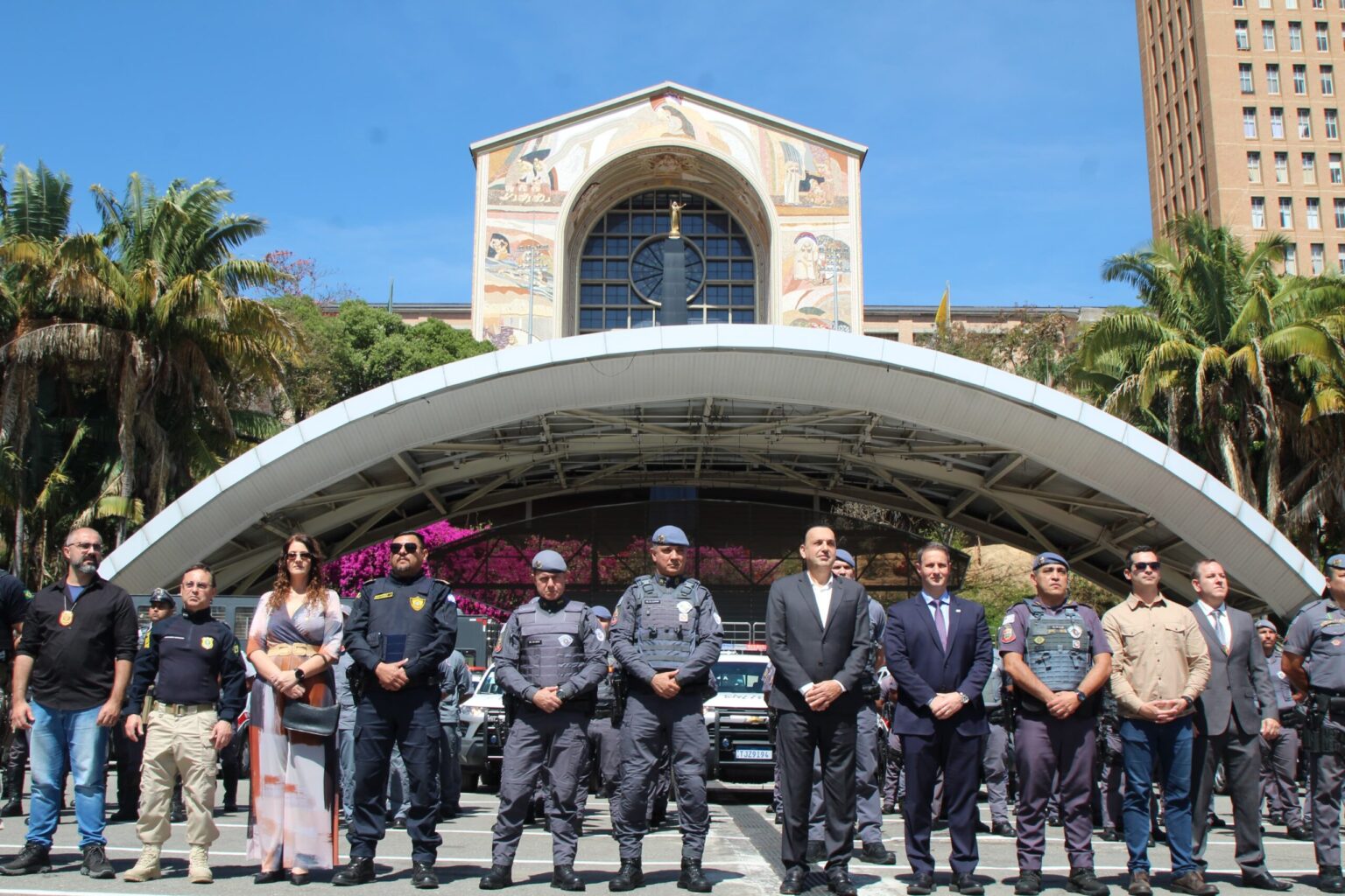 ‘Rota da Luz’ e ‘Caminho da Fé’ terão reforço de mais de 2,2 mil policiais para garantir segurança dos romeiros
