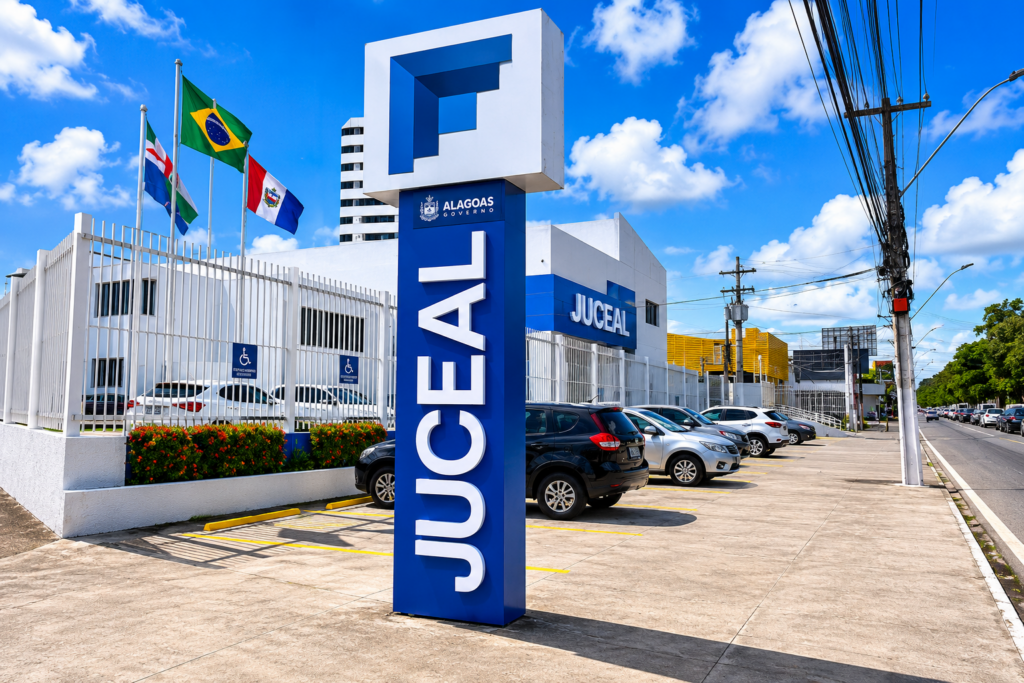 Juceal completa 133 anos com mais de 627 mil empresas no acervo